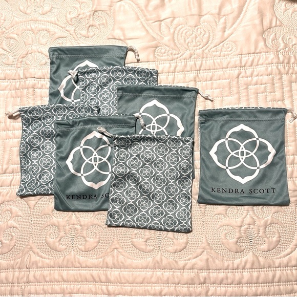 Kendra Scott Jewelry - Kendra Scott Jewelry (Dust) Bags, set of 7
